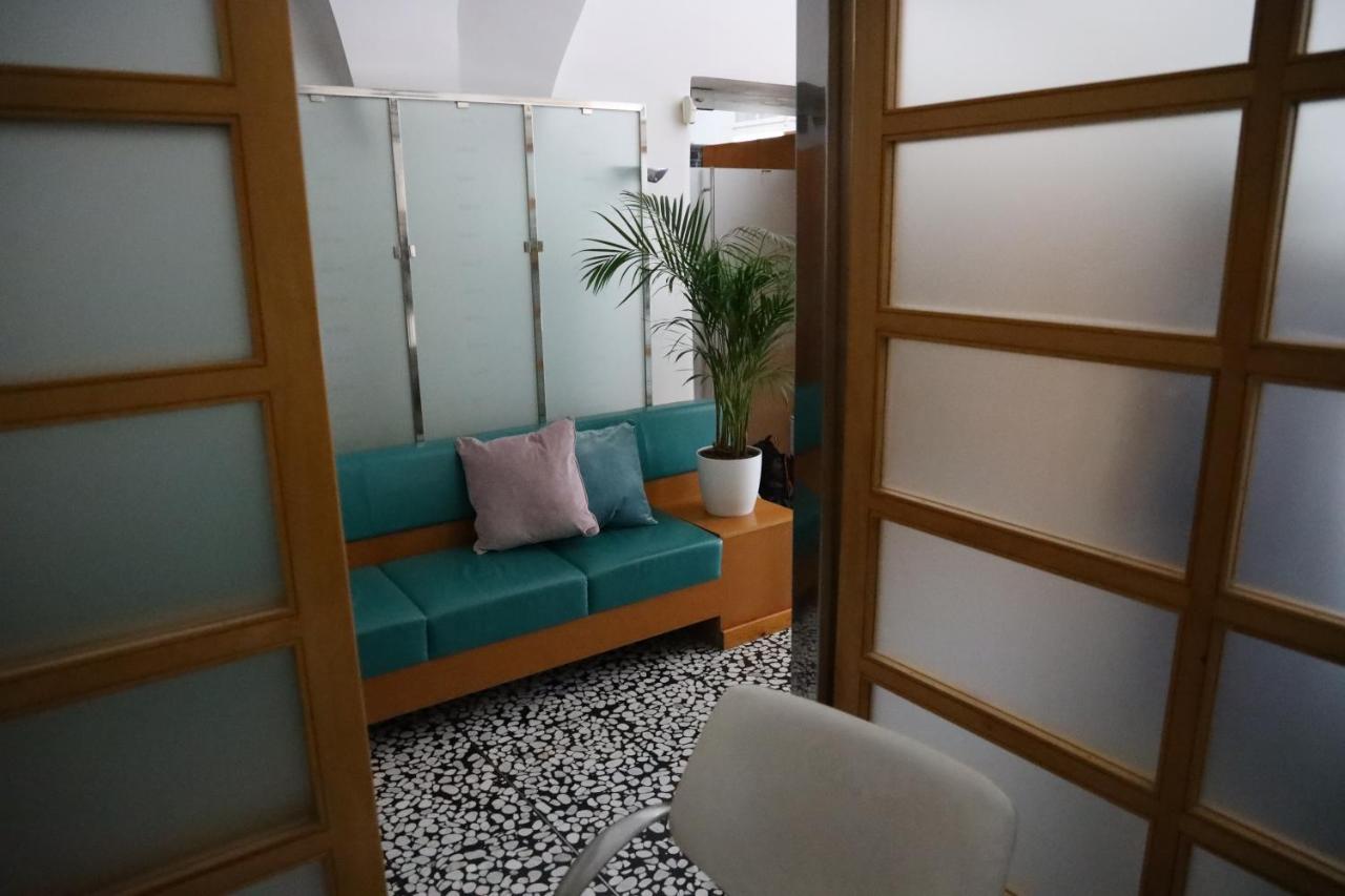 Hostel Hospitality House - H H H 류블랴나 외부 사진